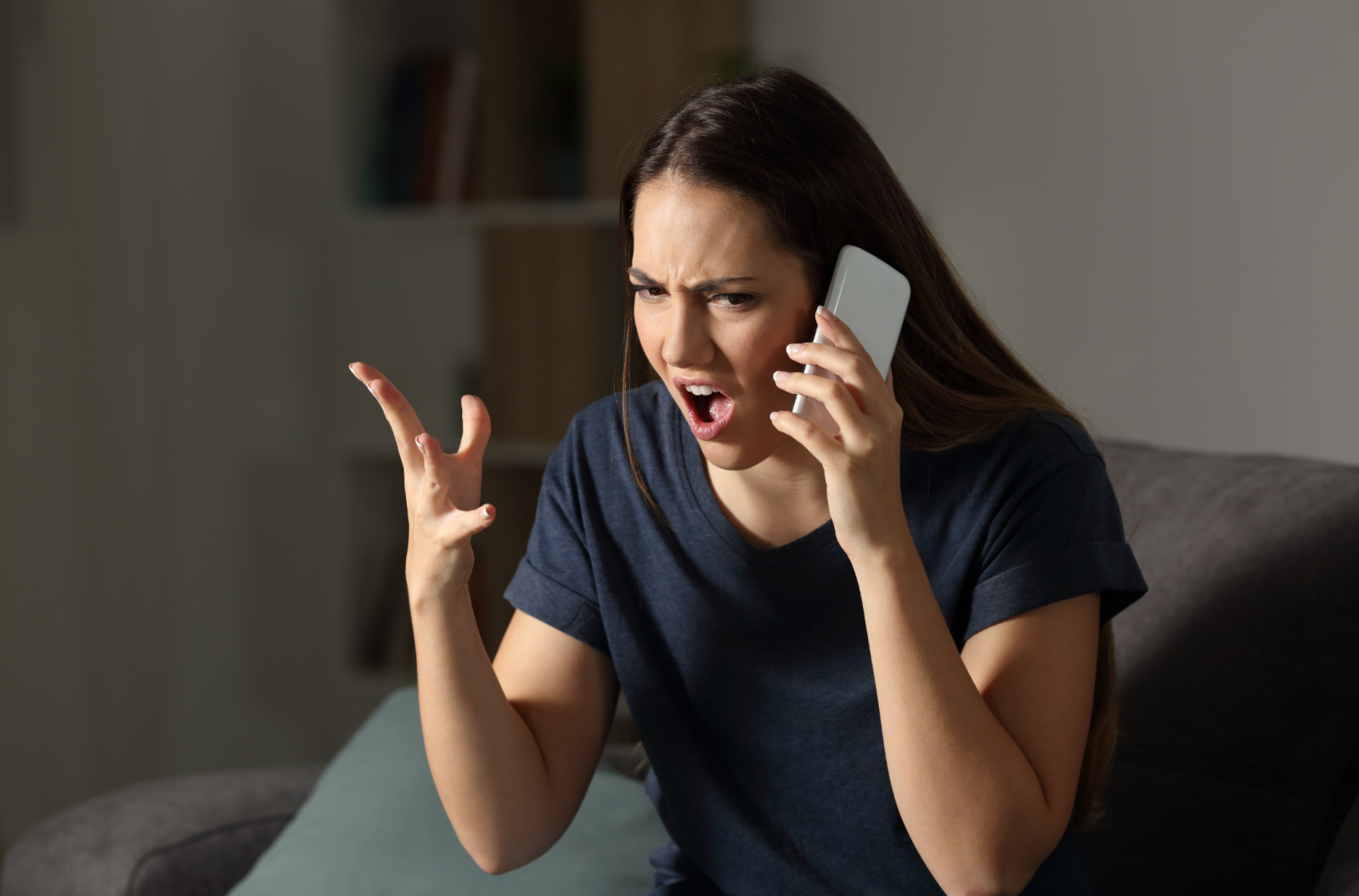 Dễ nóng giận, tâm trạng thất thường là dấu hiệu suy giảm nội tiết tố